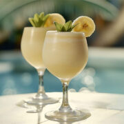 Banana Daiquiri: Ηλιόλουστες στιγμές σε τροπικές παραλίες!