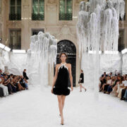 Frozen Eden, the next temptation: «Η παγωμένη Εδέμ» που καθήλωσε το Παρίσι