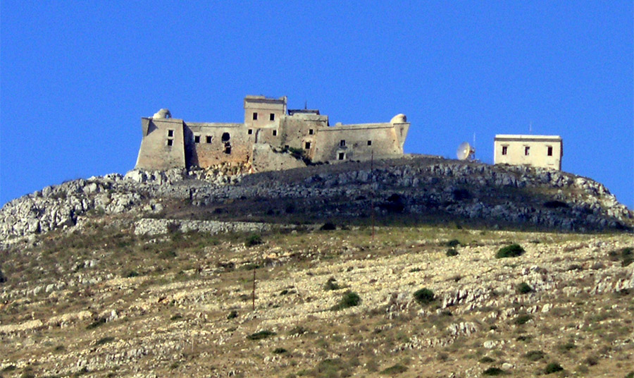 Castello di Santa Caterina στο νησί Φαβινιάνα PHOTO WIKIPEDIA