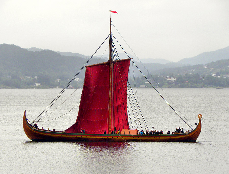 Το Draken, το οποίο θεωρείται το μεγαλύτερο πλοίο των Βίκινγκ στον κόσμο που πλέει στη σύγχρονη εποχή PHOTO WIKIPEDIA