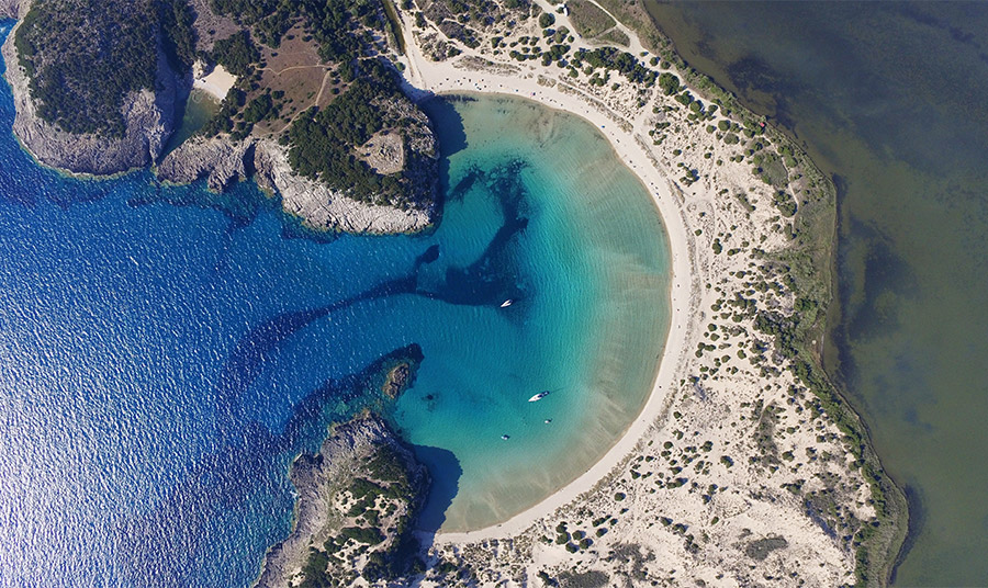 Παραλία Βοϊδοκοιλιά και λιμνοθάλασσα Γιάλοβας στην Πελοπόννησο PHOTO WIKIPEDIA