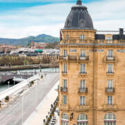 Hotel Maria Cristina: Μια βασίλισσα, μια πόλη μια ανεπανάληπτη εμπειρία