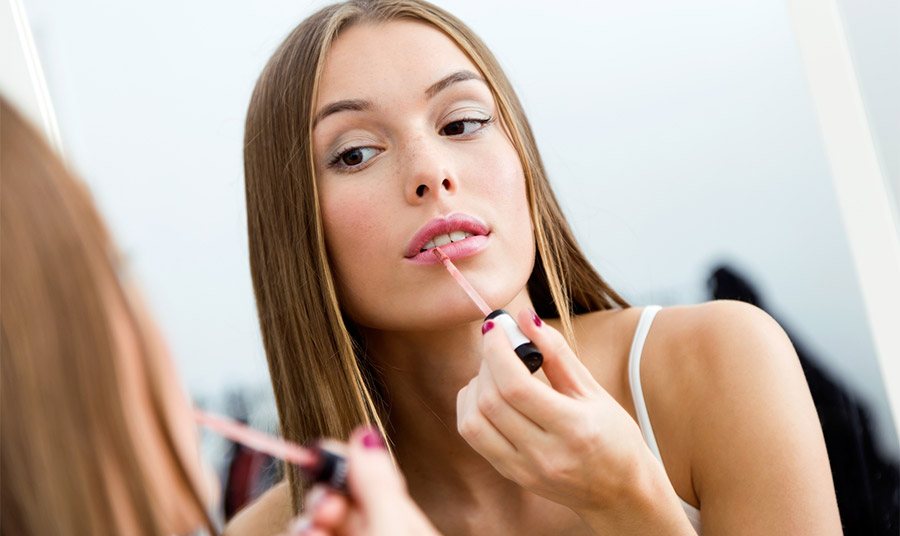 Η αναγέννηση των lip stains είναι γεγονός!