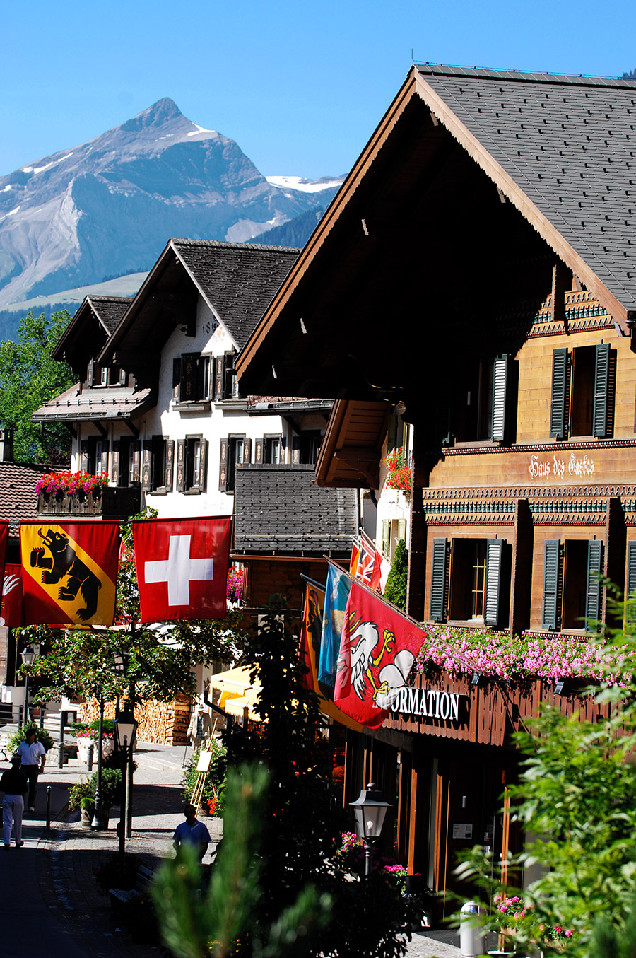 Gstaad Promenade PHOTO WIKIPEDIA