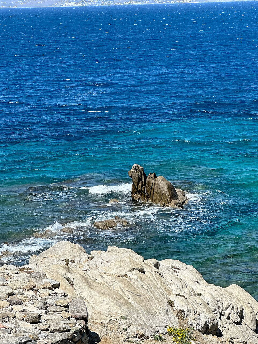Ο βράχος της Καμήλας, Μύκονος PHOTO WIKIPEDIA