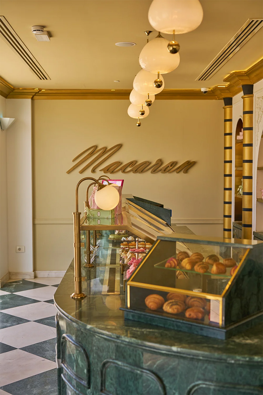 PHOTO LADUREE