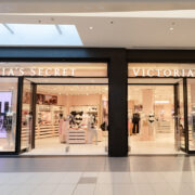 Η Victoria’s Secret άνοιξε το πρώτο της κατάστημα στη Θεσσαλονίκη