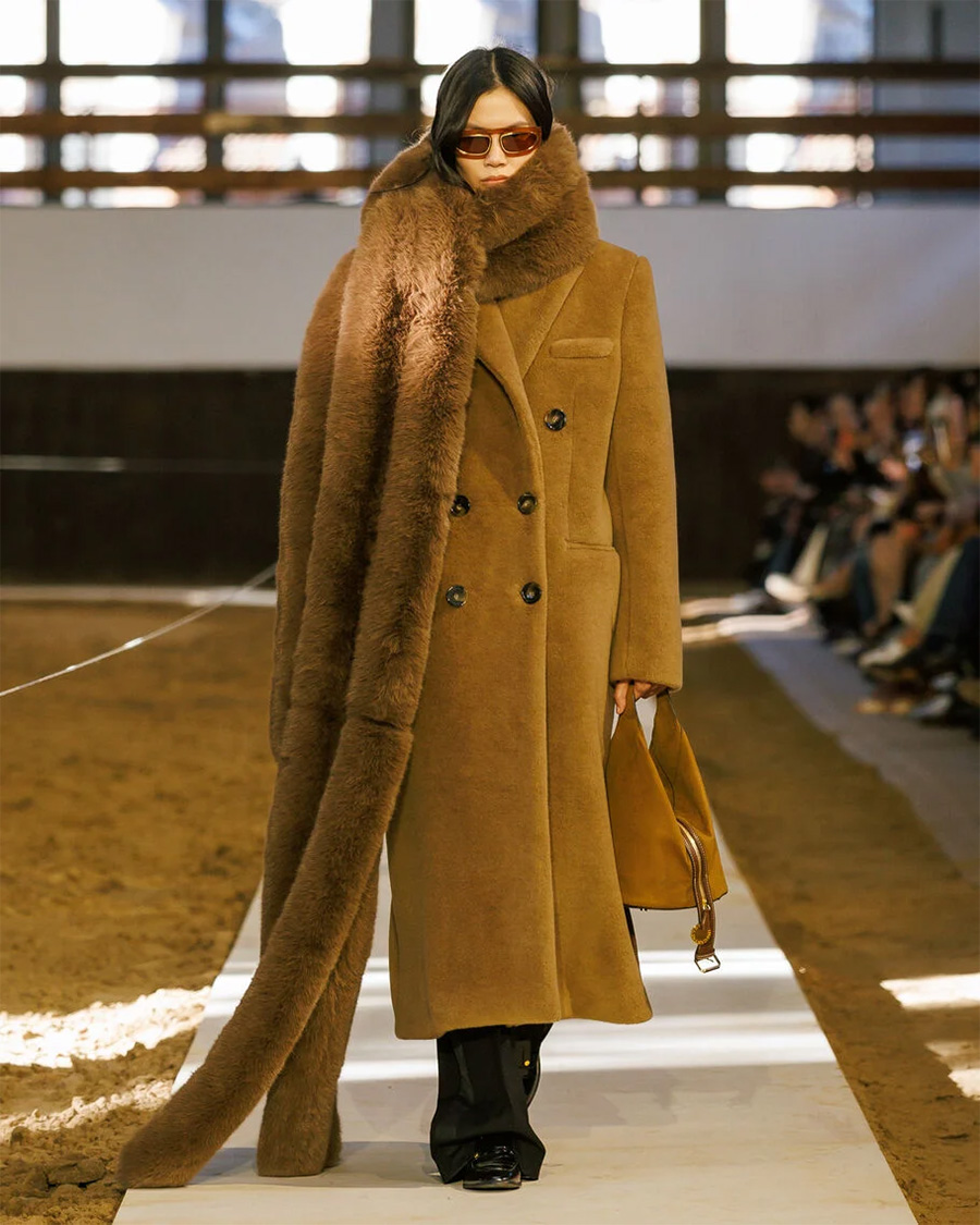 PHOTO LOOKBOOK STELLA MCCARTNEY OFFICIAL SITE