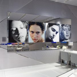 Τα τρία έργα μιλούν για τη ζωή, τη δύναμη και τη ζεστασιά που χαρίζει το βλέμμα. Το κάθε ένα αντανακλά την τελευταία πρωτοποριακή καινοτομία της La Prairie, το - Skin Caviar Eye Lift - και την ικανότητά του να αναζωογονεί, να ανασηκώνει, να επαναπροσδιορίζει, και να προσφέρει ένα νεανικό βλέμμα