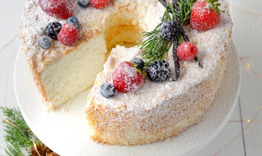 Το «κέικ των αγγέλων»: Το βελούδινο κέικ που λιώνει στο στόμα!