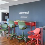 Η Άβαξ εγκαινίασε το νέο showroom της Miller Knoll στον Άλιμο