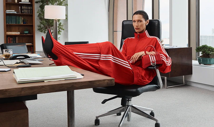 Εντυπωσιακή η Bella Hadid για την καμπάνια Balenciaga x Adidas