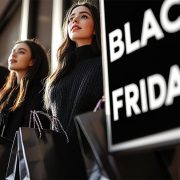 Black Friday: Από το «μαύρο μελάνι» και τους καταπονημένους αστυνομικούς στην οικονομία!