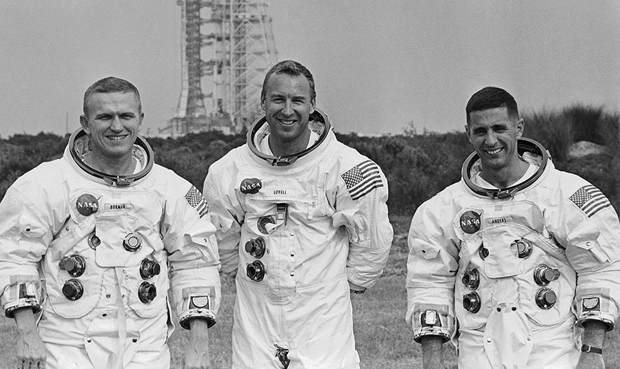Οι αστροναύτες Frank Borman, James Lovell και William Anders έγιναν οι πρώτοι άνθρωποι που τόλμησαν να βγουν από την τροχιά της Γης