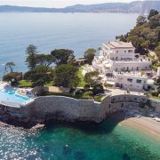 Το θρυλικό Cap Estel πέρασε στην αυτοκρατορία του ομίλου LVMH