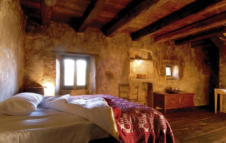 Ένα από τα δωμάτια του ξενοδοχείου «Sextantio Le Grotte della Civita»