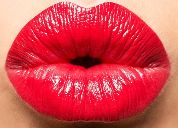 5 εύκολες οδηγίες για να κάνετε οποιοδήποτε κραγιόν έτοιμο… για φιλί!