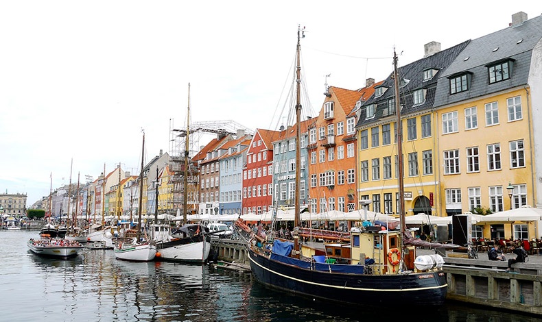 Οι κάτοικοι της Κοπεγχάγης απολαμβάνουν έναν χαλαρό και πολύ φιλικό τρόπο ζωής