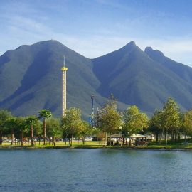 Το Μοντερέι είναι μια όμορφη πόλη στο Μεξικό, γνωστή για τους ισχυρούς δεσμούς μεταξύ των κατοίκων της