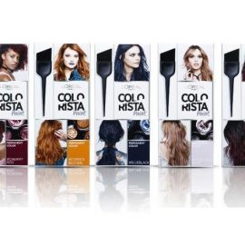 Η συλλογή Colorista Paint είναι ένα… μακιγιάζ για τα μαλλιά, που χρησιμοποιεί την τεχνολογία της μάσκαρα στη βαφή μαλλιών, εξασφαλίζοντας με ένα πέρασμα περισσότερο χρώμα, χωρίς γραμμές, χωρίς κενά