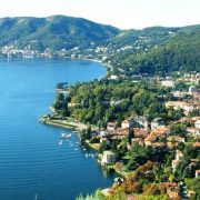 Άποψη της γραφικής και ιστορικής λίμνης Κόμο
