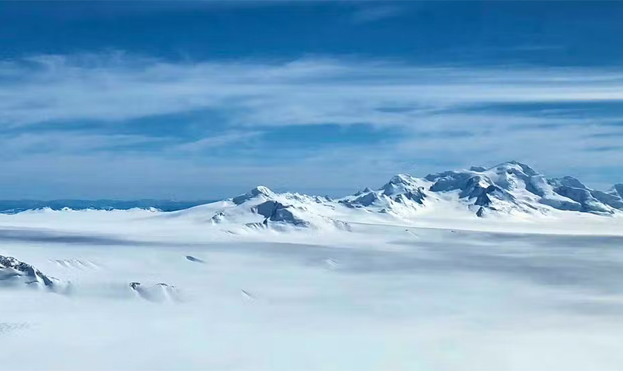 Το Νότιο Παταγονικό Πεδίο Πάγου είναι το τρίτο μεγαλύτερο πεδίο πάγου στον κόσμο μετά την Ανταρκτική και τη Γροιλανδία PHOTO www.swoop-patagonia.com