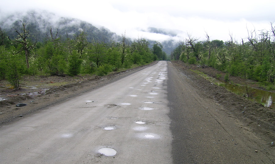 Ακόμα και σήμερα, τμήματα παραμένουν χωμάτινα, ωστόσο, το τοπίο αποζημιώνει εκατονταπλάσια PHOTO WIKIPEDIA
