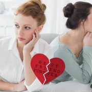 Έξι συμβουλές για να ξεπεράσετε μια διαλυμένη φιλία