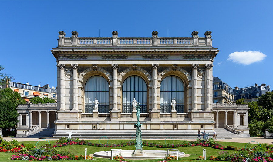 H πρόσοψη και οι κήποι του Palais Galleria PHOTO WIKIPEDIA