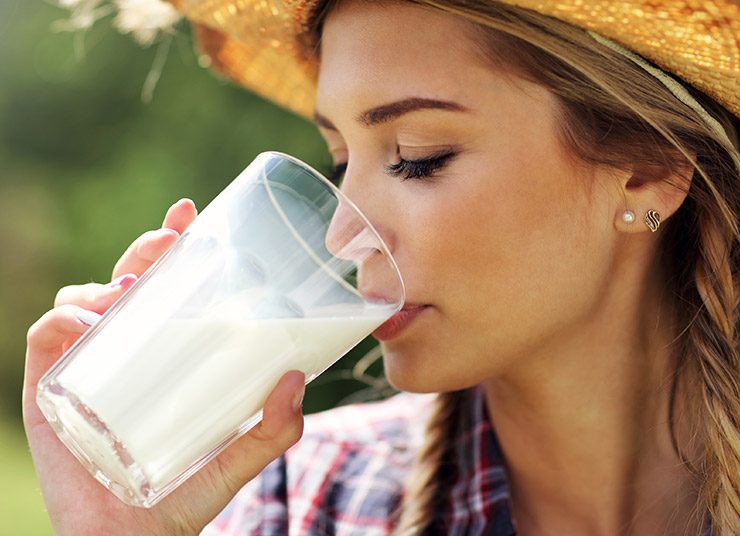Είναι το γάλα πιο ενυδατικό από το νερό;