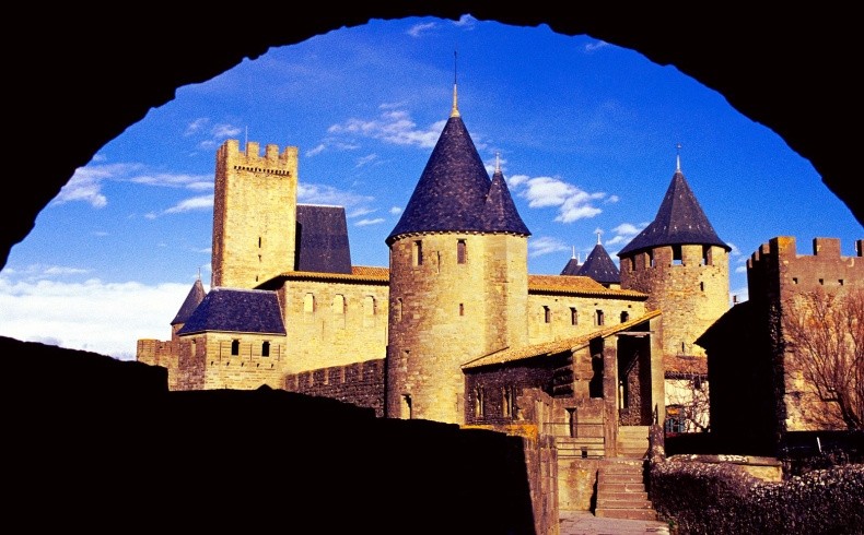 Η μεσαιωνική Carcassonne είναι μία πόλη με πολλά... γευστικά μυστικά