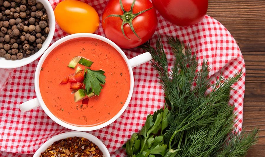 Gazpacho: Η διάσημη κρύα σούπα από την Ανδαλουσία
