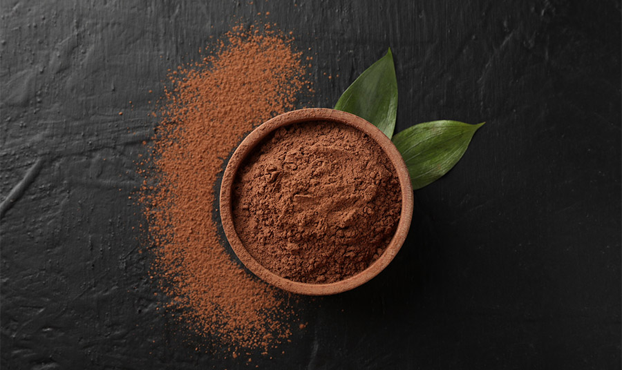 Πώς μπορούμε να καλύψουμε τα γκρίζα μαλλιά μας με ένα φυσικό συστατικό;