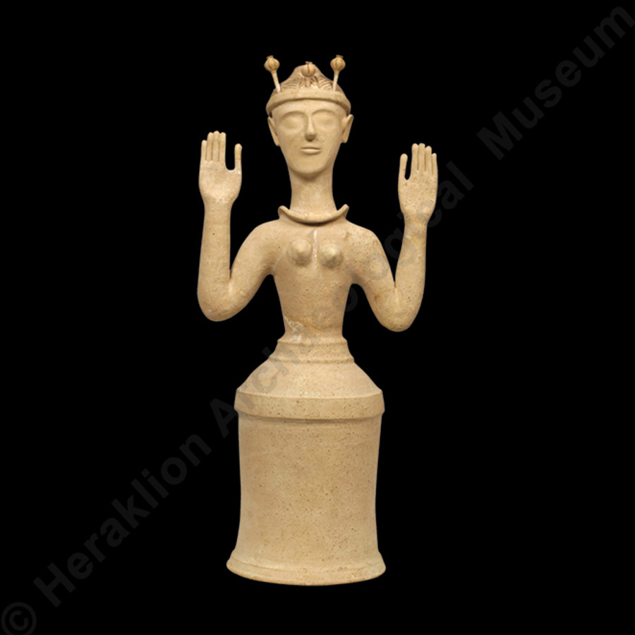 Η «Θεά των Μηκώνων»: Το μεγαλύτερο από τα είδωλα Γαζίου, είναι και το μοναδικό που φέρει στο κεφάλι ομοιώματα των καρπών της μήκωνος της υπνοφόρου από όπου παράγεται το όπιο. Το σύμβολο που οπίου μεταδίδει το μήνυμα ότι η θεά καταπραΰνει τους πόνους και θεραπεύει τους πιστούς της. 1300-1200 π.Χ. PHOTO ΜΟΥΣΕΙΟ ΗΡΑΚΛΕΙΟΥ 