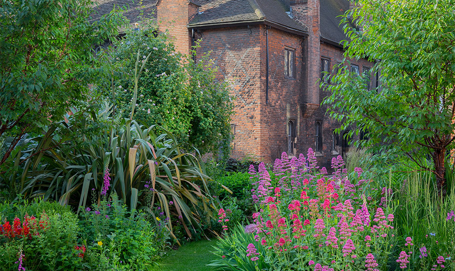 Oι κήποι του Charterhouse  PHOTO WIKIPEDIA 