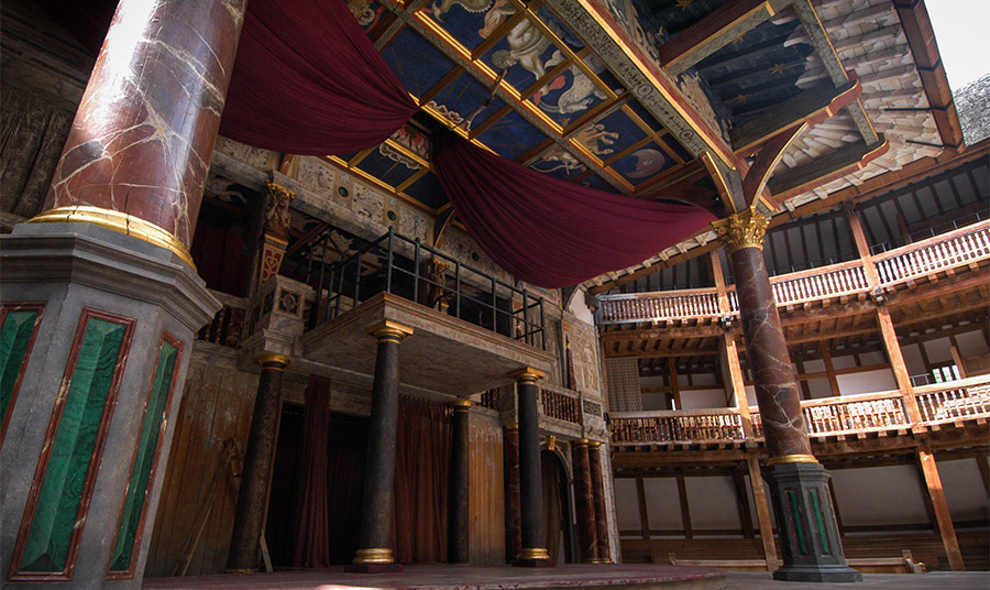 Άποψη από το εσωτερικό του Globe Theatre PHOTO WIKIPEDIA