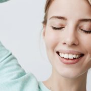 Πώς να διατηρήσετε τα δόντια σας υγιή, σύμφωνα με τους οδοντιάτρους