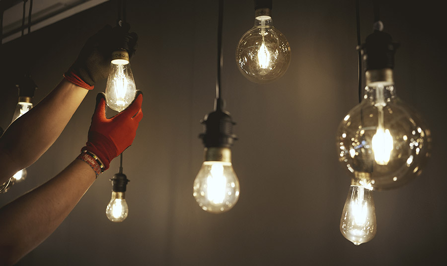 Τα νοικοκυριά καταναλώνουν το 1/3 της παγκόσμιας ενέργειας. Σύμμαχός μας για την εξοικονόμηση ενέργειας, η ΙΚΕΑ, με τους λαμπτήρες LED