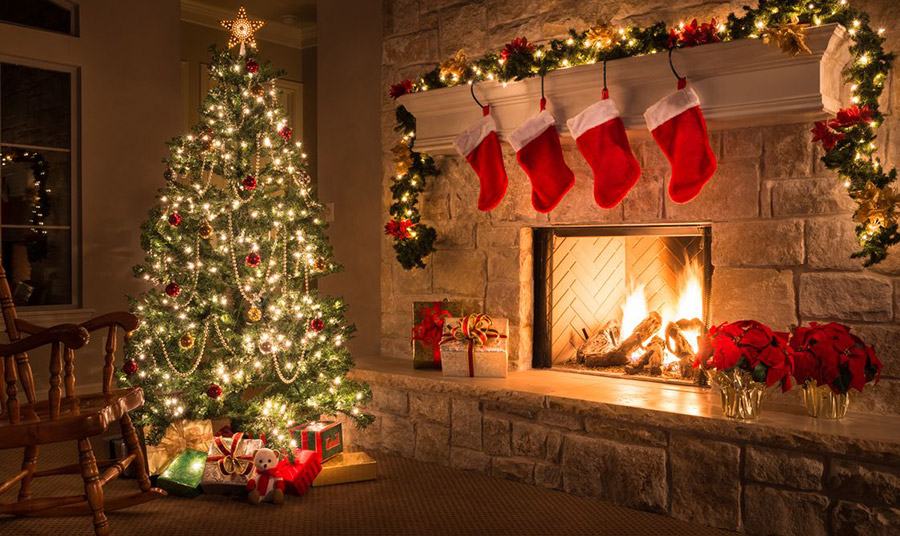 Γιατί τα χριστουγεννιάτικα φωτάκια είναι παντού και ποια η ιστορία τους;