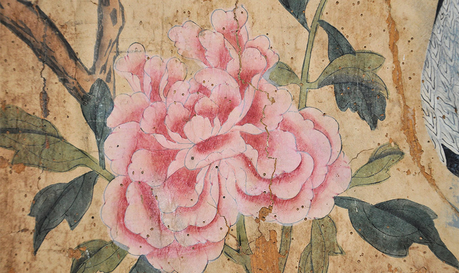 Ροζ παιώνια σε κινεζική ταπετσαρία PHOTO thehistoryblog.com