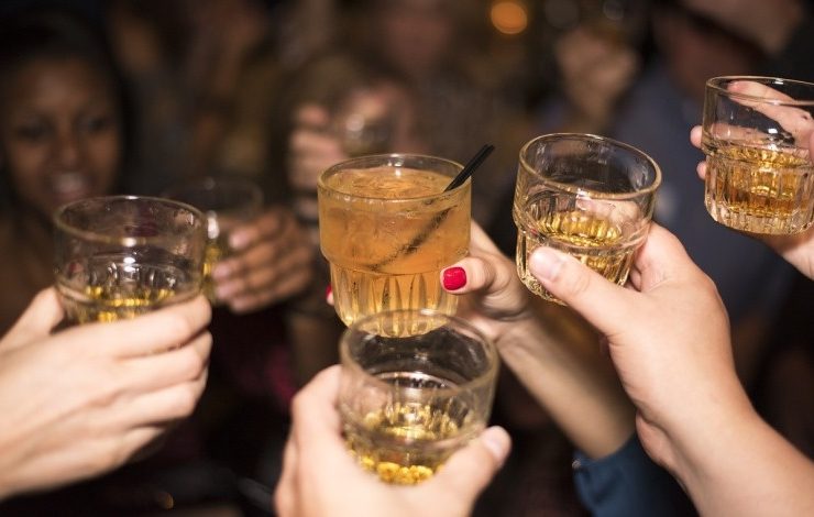 Κατανάλωση αλκοόλ και ευφυΐα: Τι σχέση έχουν;