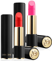 Διαλέξτε ανάμεσα σε ένα καθαρό κόκκινο L’Absolu Rouge Μatte No 189 ή σε ένα λαμπερό ροζ L’Absolu Rouge Cream No 381.