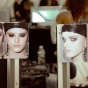 Πώς να κάνετε ένα «άψογα λάθος» smoky eye, σύμφωνα με τον Tom Ford!