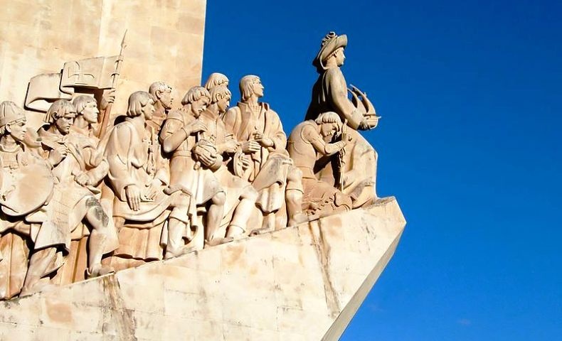 Το Mνημείο των Ταξιδευτών, ένα από τα σημεία ενδιαφέροντος στον πύργο Μπελέμ