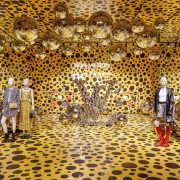 Creating infinity: Louis Vuitton και Yayoi Kusama δημιούργησαν ένα πολύχρωμο σύμπαν