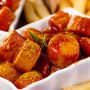 Currywurst: Το αγαπημένο γερμανικό λουκάνικο με κάρι στο σπίτι μας!