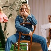 H Mabel φέρνει νέα πνοή στη Levi’s