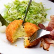 Malakoff: Ελβετικές τηγανίτες με τυρί