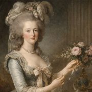 Ο κόσμος των αρωμάτων της Μαρίας Αντουανέτας: Πάθος, πολυτέλεια και στρατηγική!