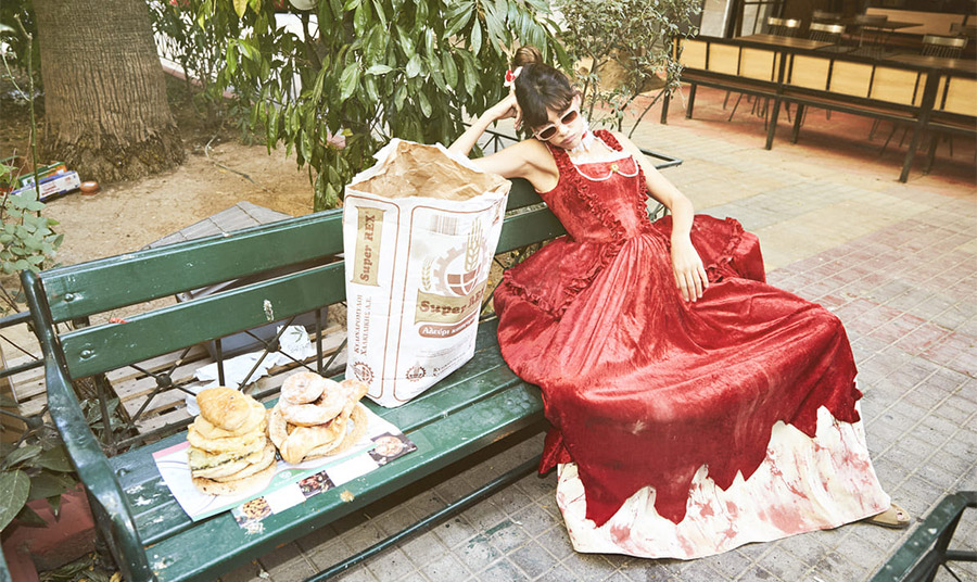 Μαρί Αντουανέτ Savon Original: Η ασφυξία του πούπουλου όταν πέφτει